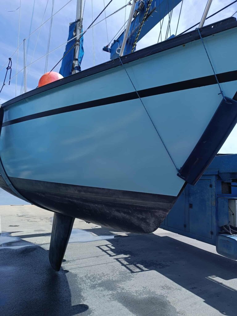 Bateau mis en vente pour visites